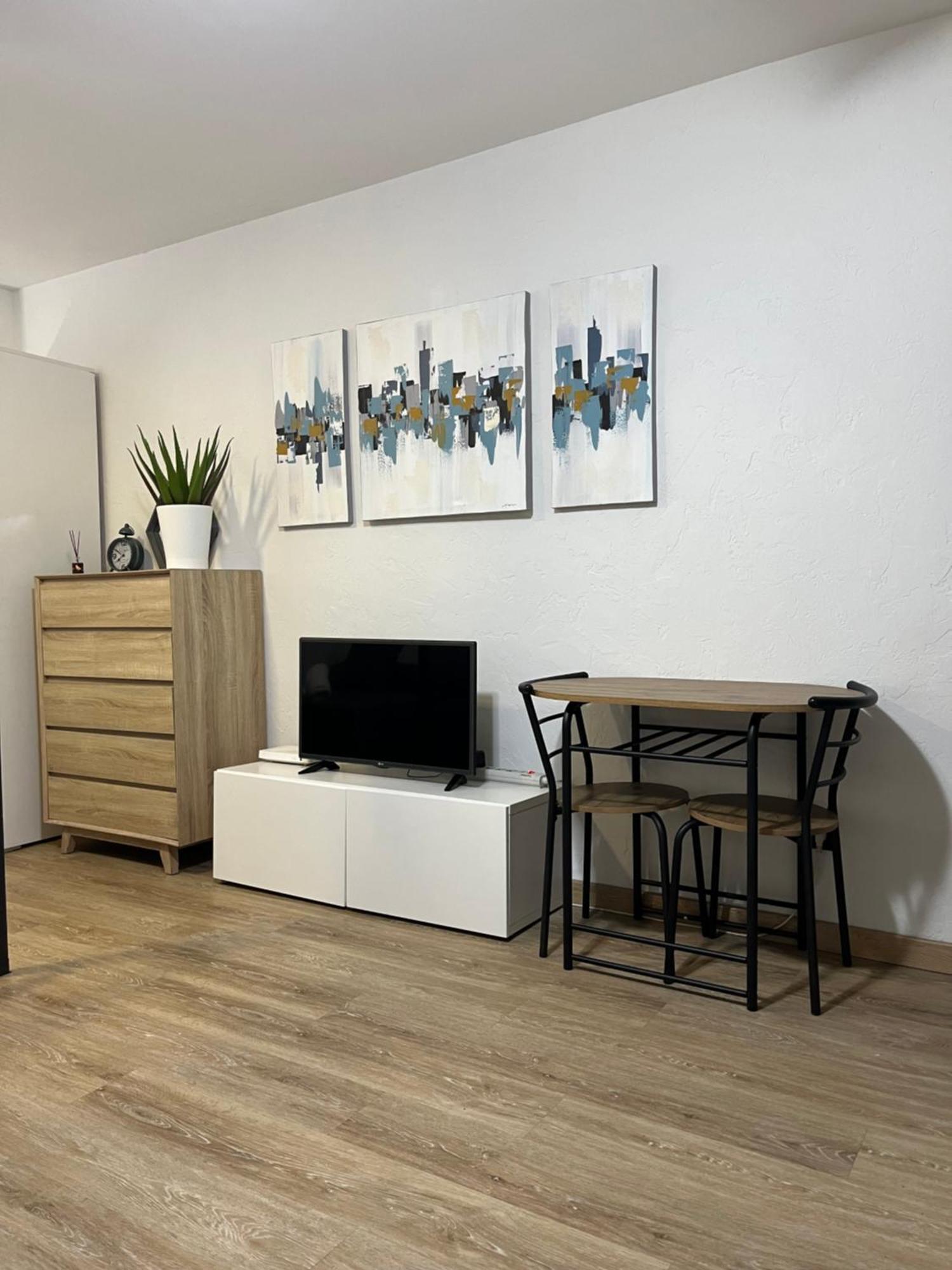Estudio En Barrio De Las Letras Apartamento